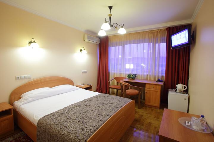 Room 5 of 88