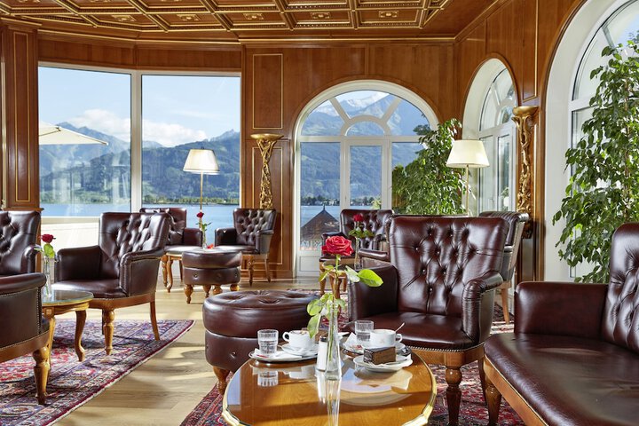 Entrance & Lobby