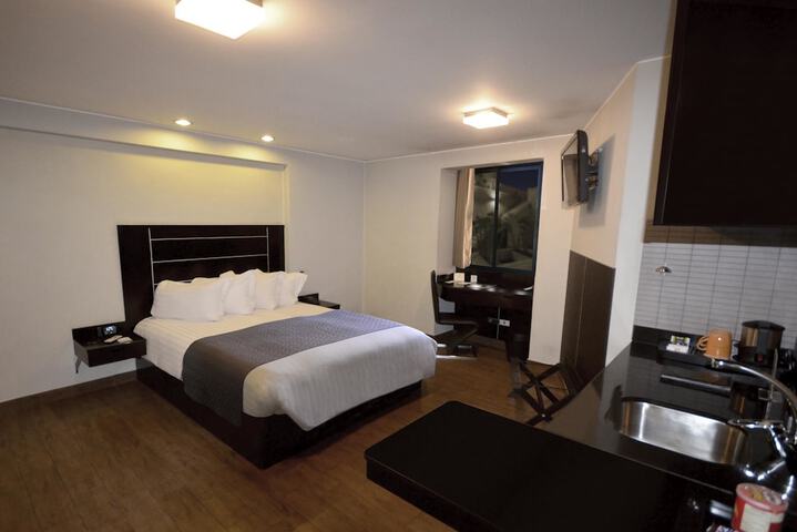 Room 6 of 36