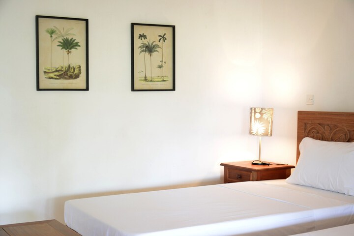 Room 18 of 65