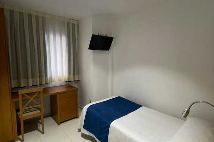 Room 22 of 42