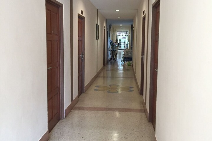 Ballroom/Hall 41 of 52