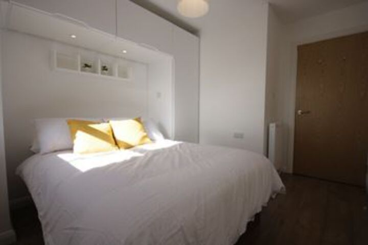 Room 4 of 13