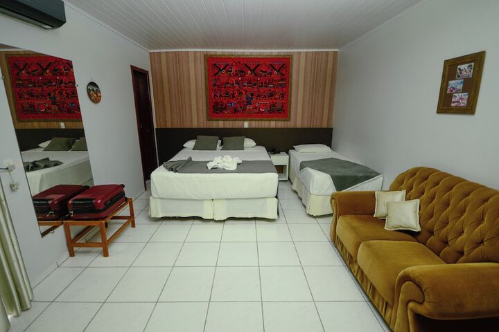 Room 10 of 29