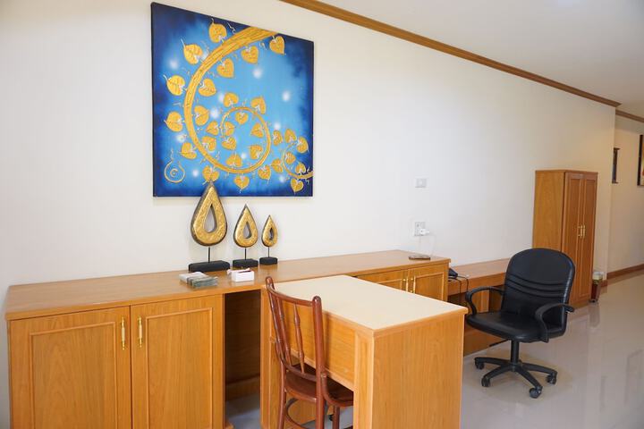 NA PHURUA HOSTEL