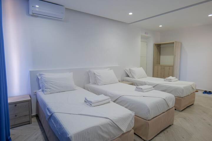 Room 4 of 57