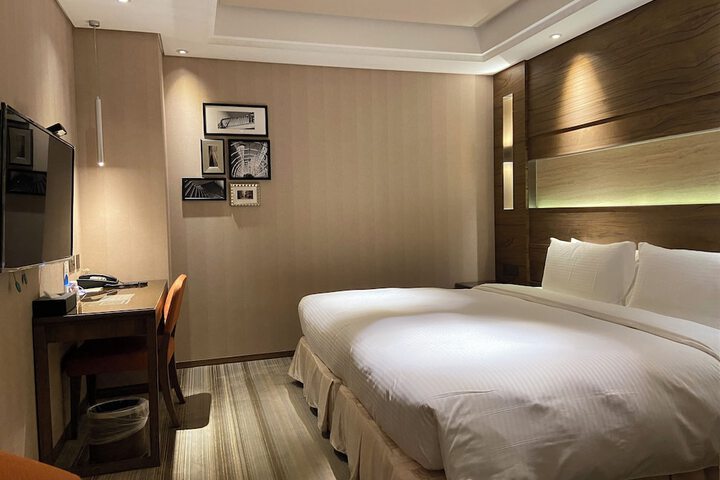 Room 48 of 99