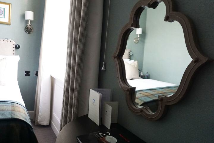 Room 4 of 55