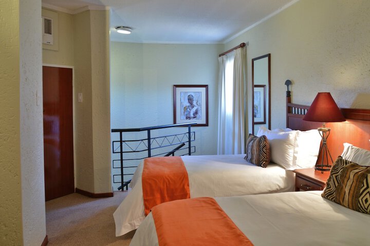 Room 8 of 101
