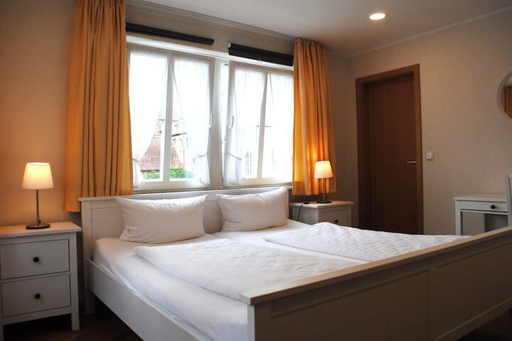 Room 10 of 66