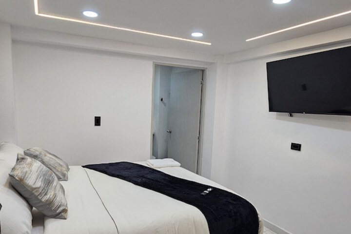 Room 6 of 34