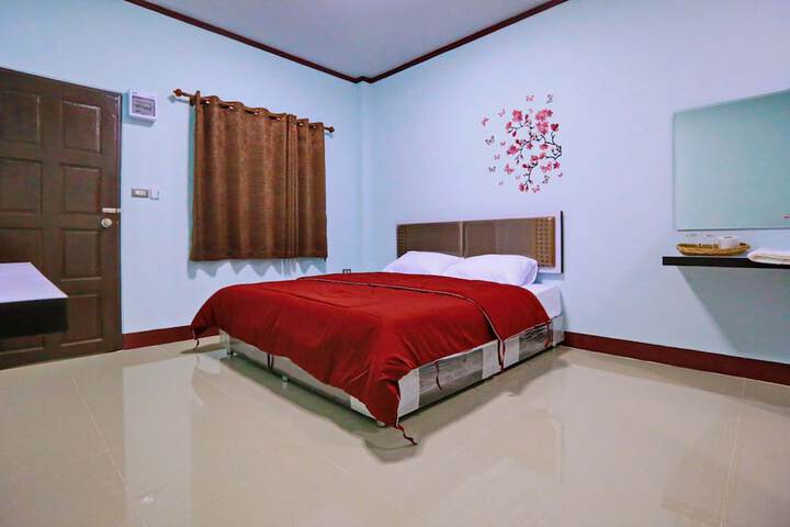 Room 4 of 25