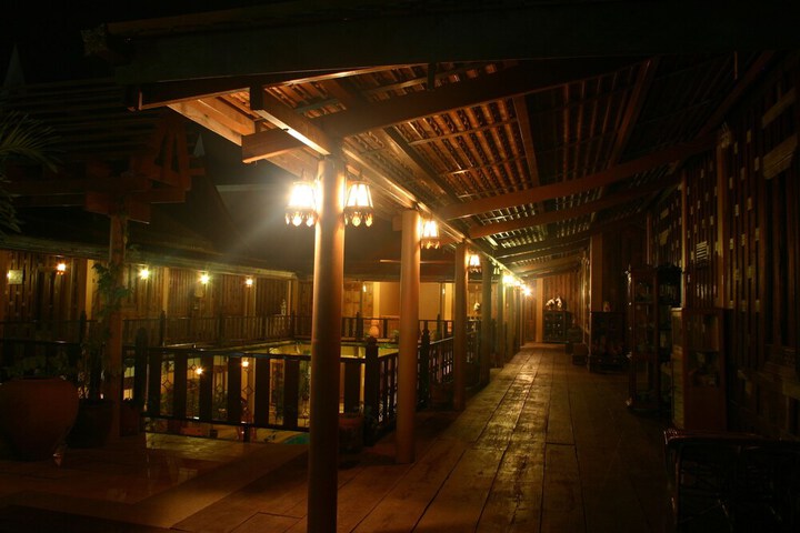 Ballroom/Hall 126 of 161