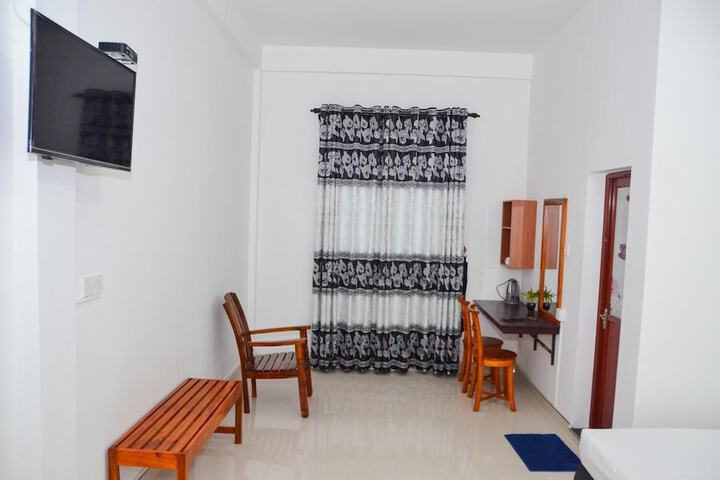 Room 5 of 34