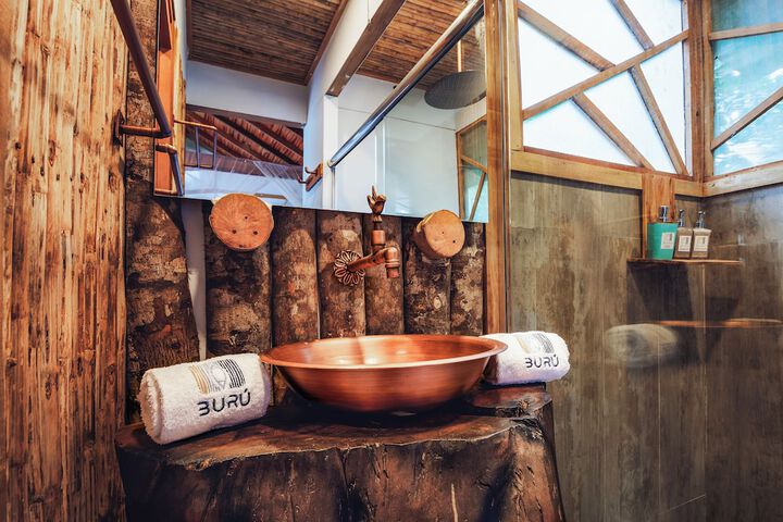 Room 27 of 53