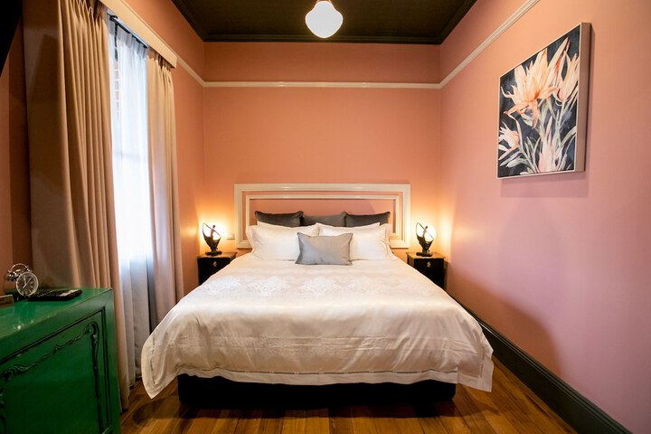 Room 34 of 64