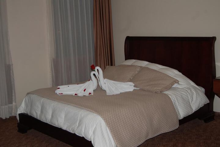 Room 16 of 39
