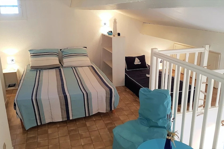 Room 4 of 13