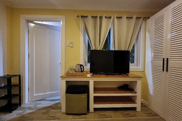 Room 11 of 60