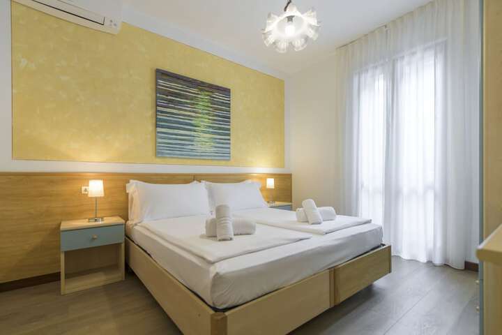 Room 4 of 29