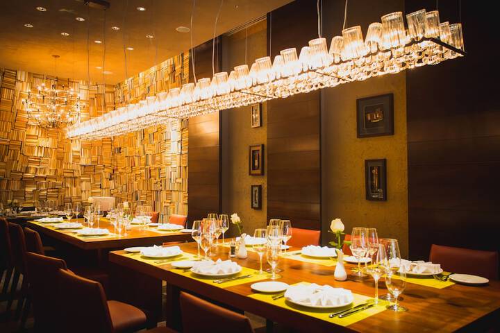 Dining 47 of 64