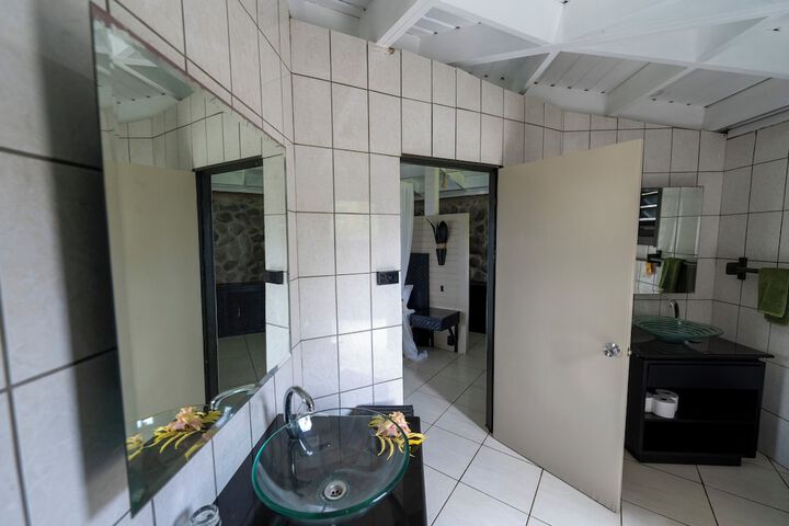 Room 34 of 55