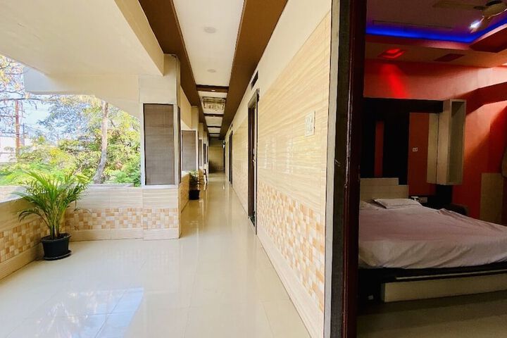 Room 17 of 32