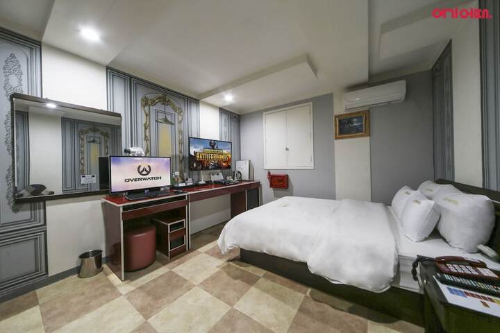 Room 25 of 55