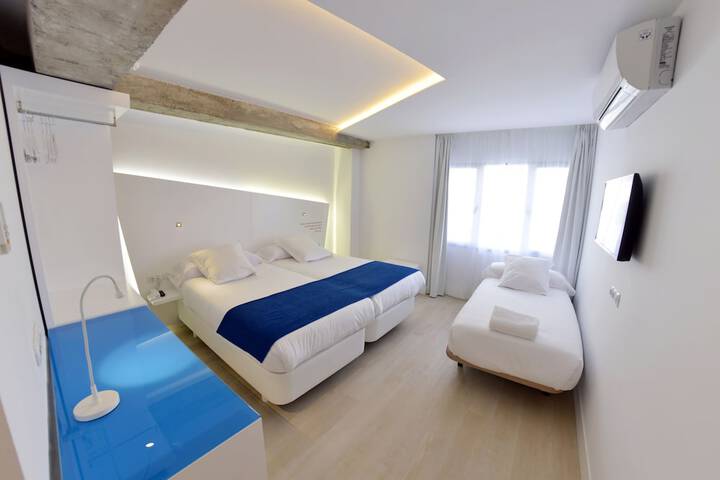 Room 9 of 97