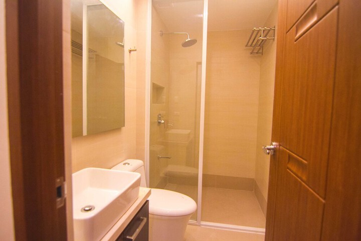 Room 33 of 42