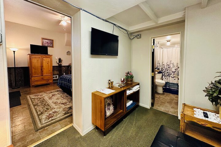 Room 6 of 26