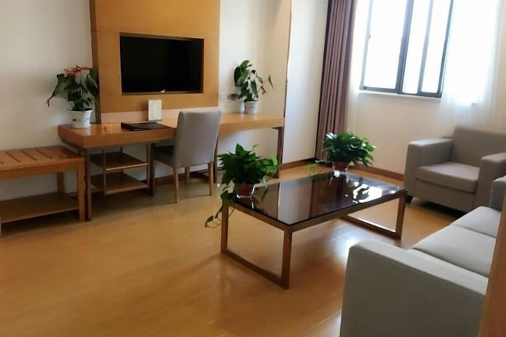 Room 34 of 43