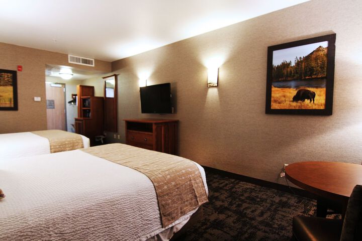 Room 3 of 43