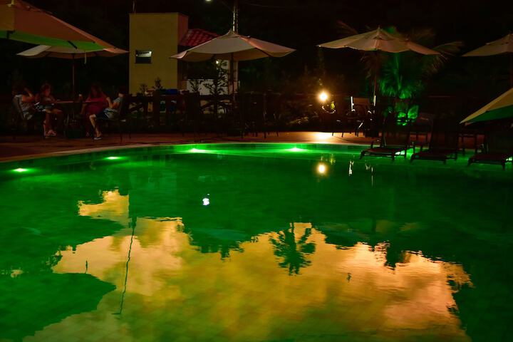 Pool 44 of 87