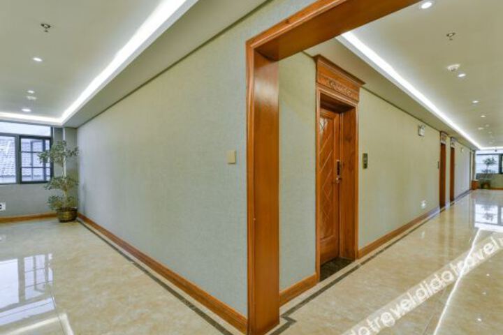Hotel Interior 16 of 38