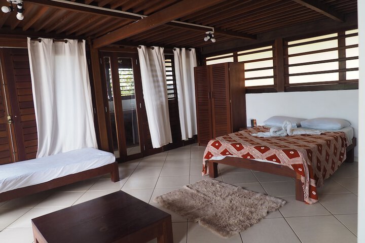 Room 5 of 223