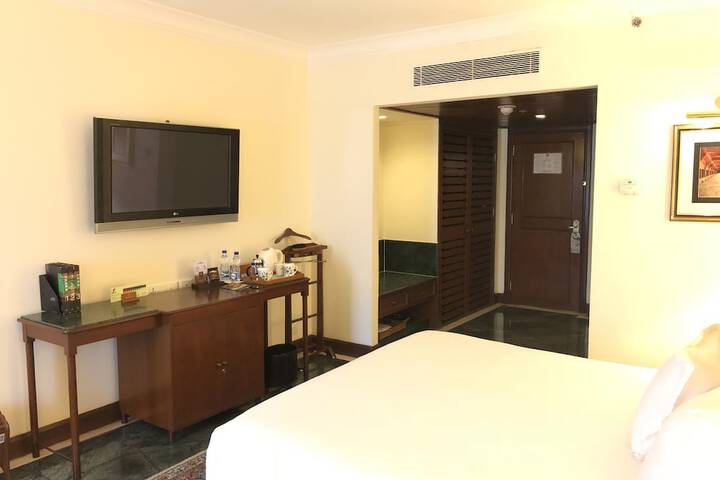 Room 11 of 46
