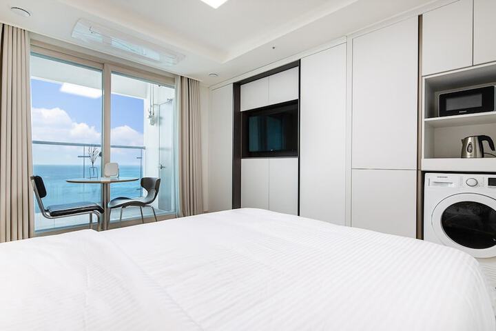 Room 414 of 640