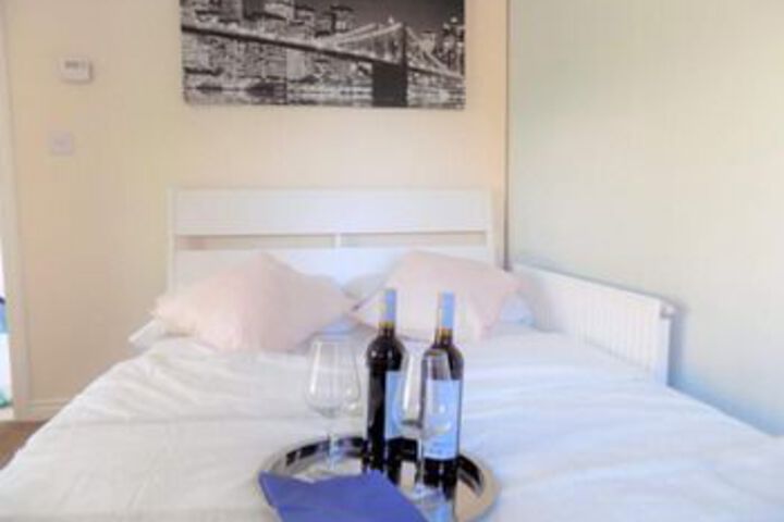 Room 9 of 15