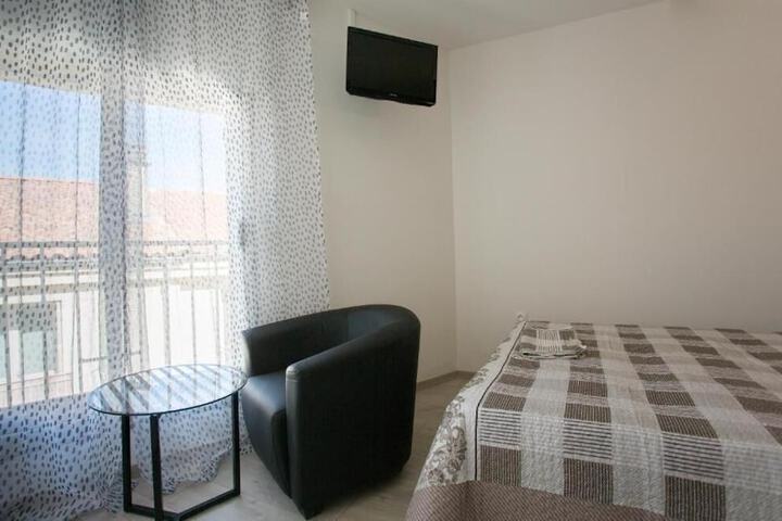 Room 20 of 32