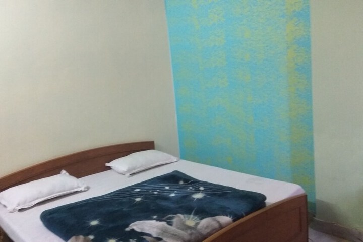 Room 15 of 36