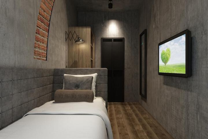 Room 16 of 45