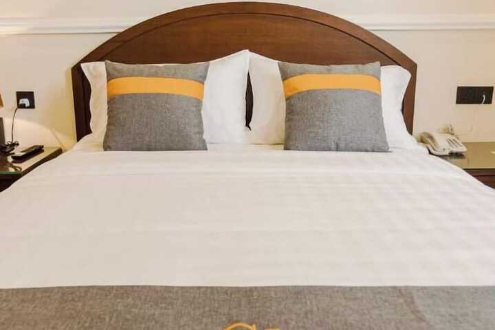 Room 3 of 15
