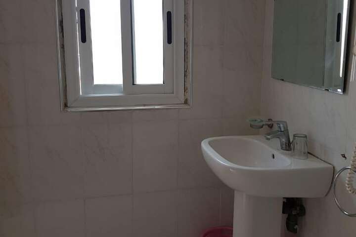 Room 40 of 92