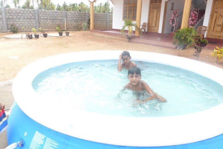 Pool 15 of 24