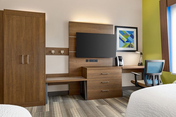 Room 12 of 49