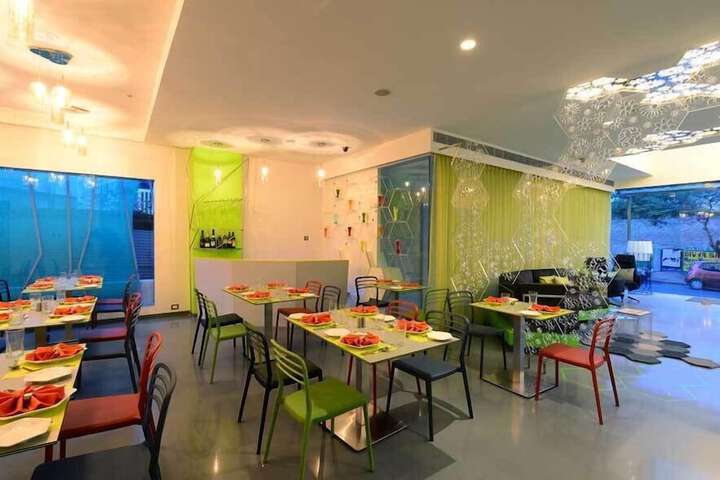 Dining Photos