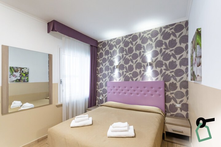 Room 19 of 34