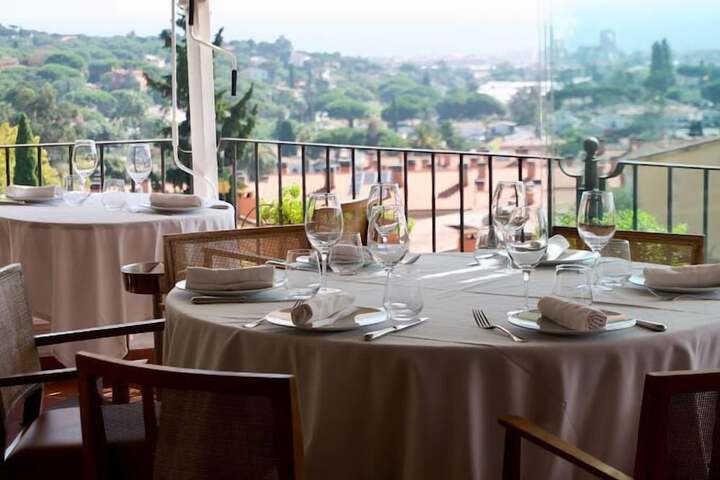 Dining 60 of 88
