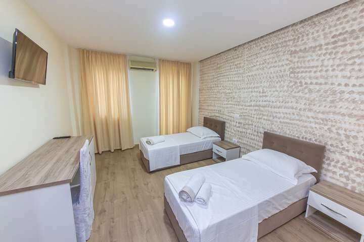 Room 16 of 46